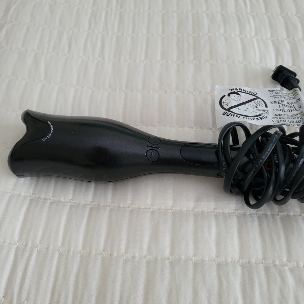CHI SPIN N CURL CURLING IRON BLACK & SILVER